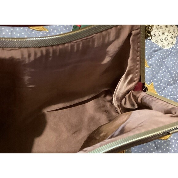 Beautiful Floral Embroidered Burgundy Crossbody / Handbag Chain Strap Kiss Lock - Picture 7 of 11